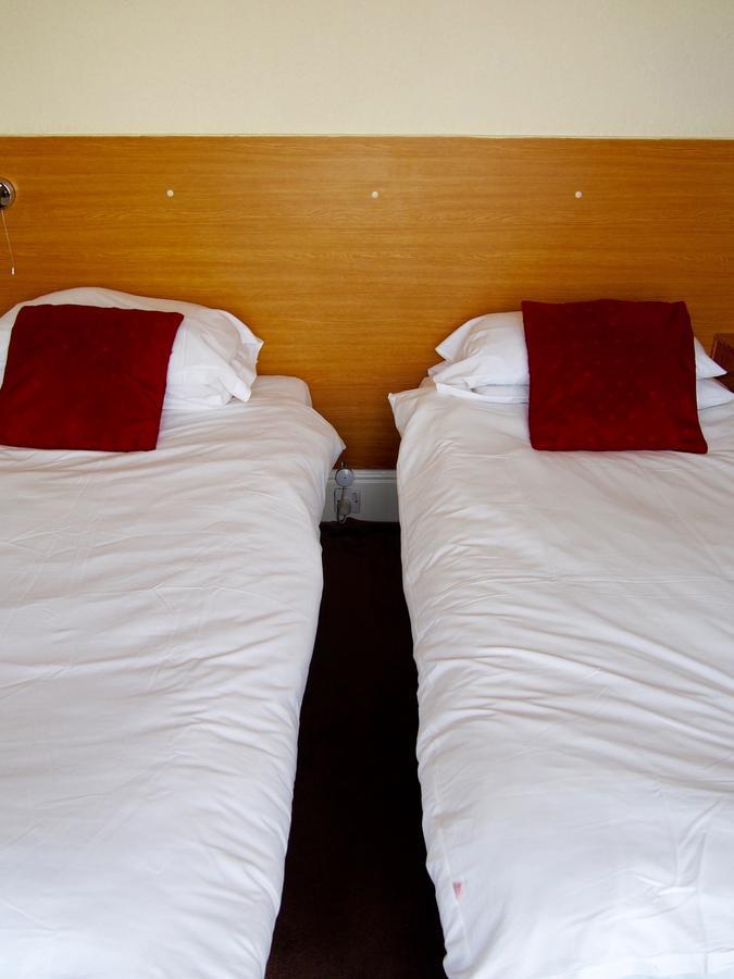 Boston Hotel Scarborough Bagian luar foto